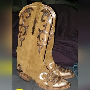 Cowboy boots size 8